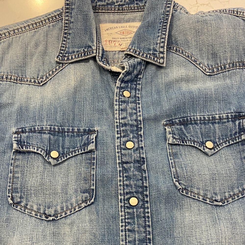 American Eagle Outfitters Vintage Denim pearl snap Shirt - Picture 5 of 8